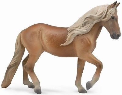 Collecta 88792 peruvian paso mare horse 16 cm Horses